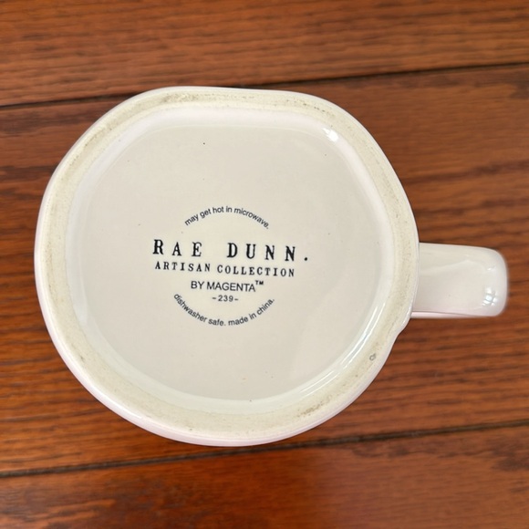 🚨VALENTINE SPECIAL🚨 RAE DUNN SO IN LOVE MUG NWOT - Picture 3 of 3